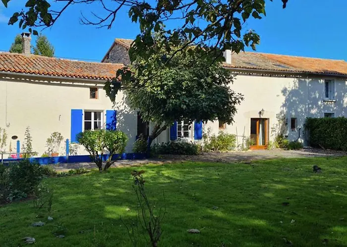 Le Figuier - 4 Bedroom Holiday home Limalonges